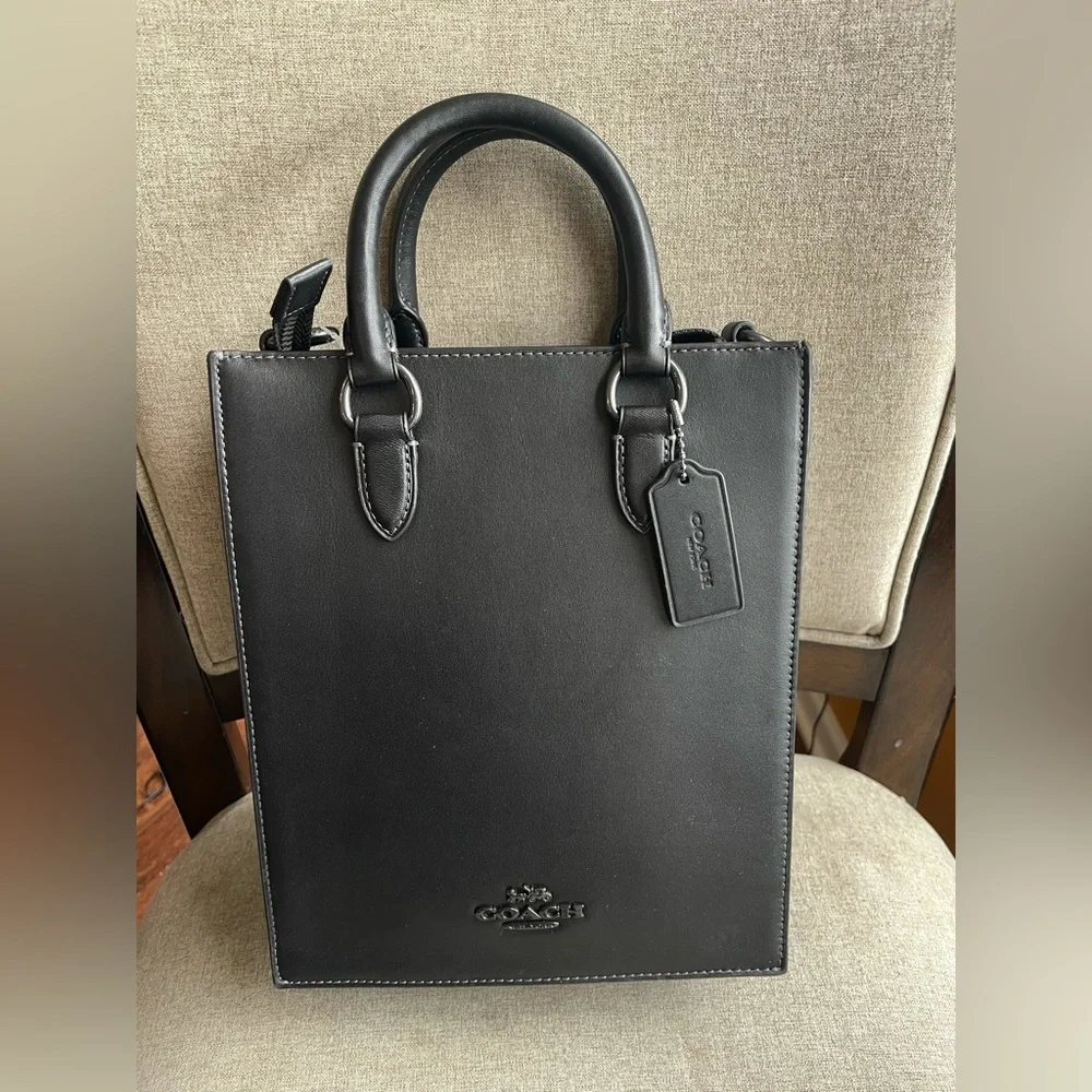 NWT!COACH DYLAN TOTE IN COLORBLOCK SIGNATURE CANVAS (COACH CP050) - Picture 1 of 8